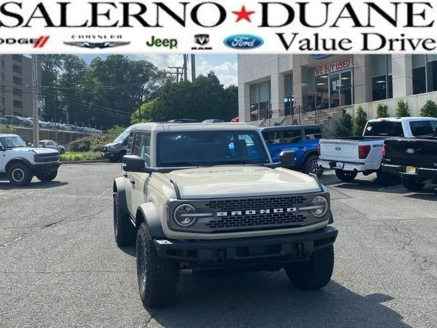2025 Ford Bronco Badlands photo 1