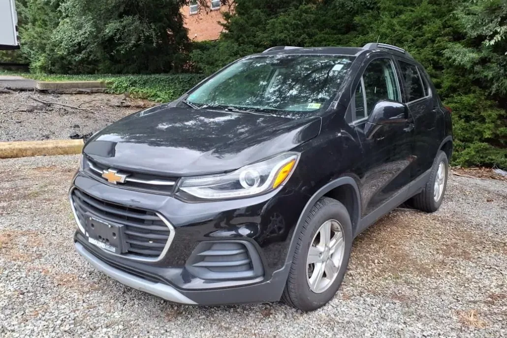 2020 Chevrolet Trax LT photo 1