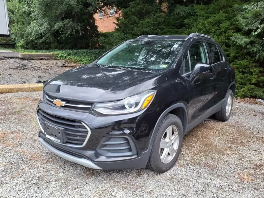2020 Chevrolet Trax LT photo 1