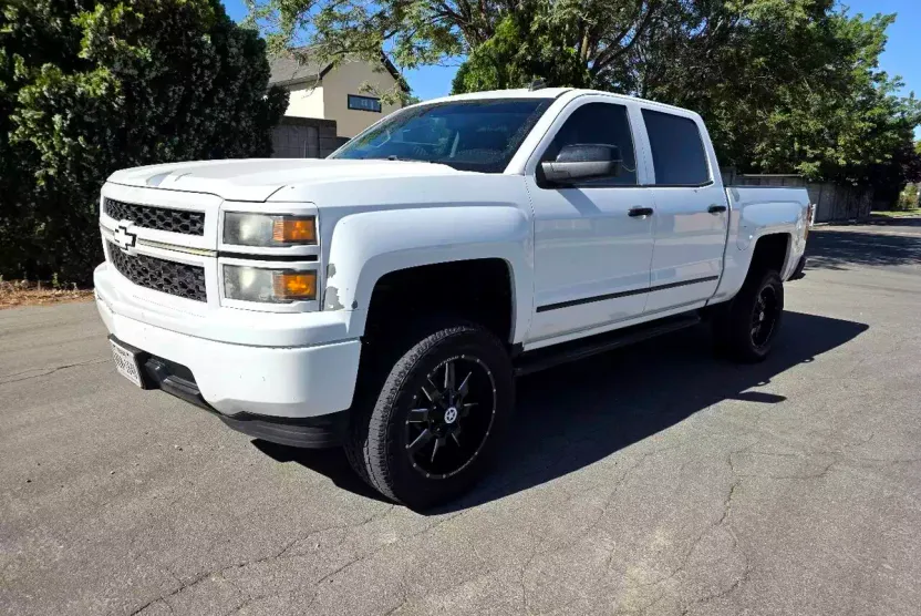 2014 Chevrolet Silverado 1500 photo 1