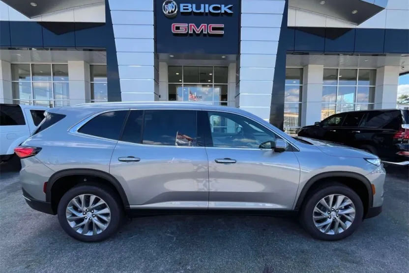 2026 Buick Enclave Preferred photo 1