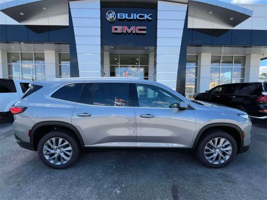 2026 Buick Enclave Preferred photo 1