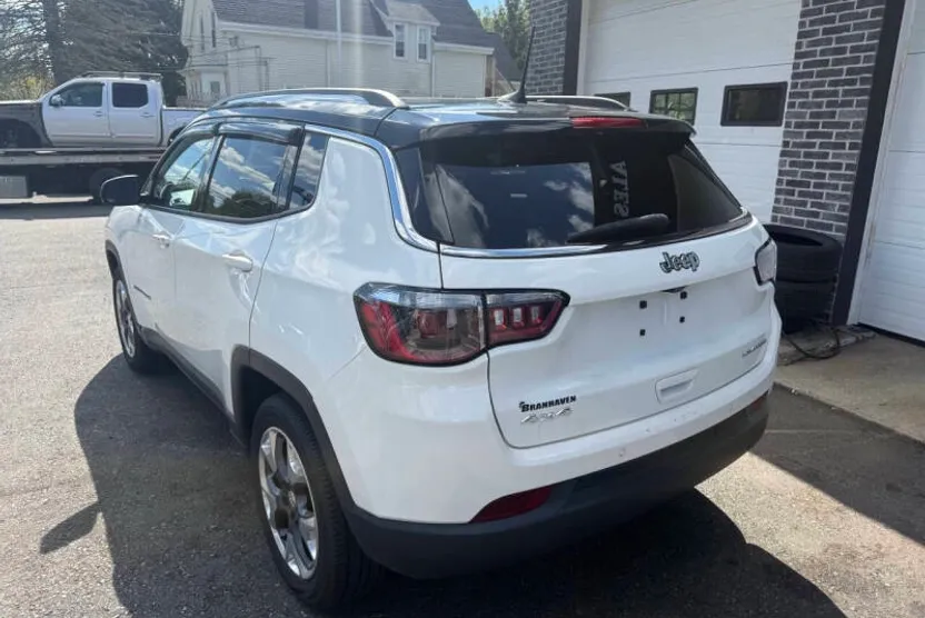 2021 Jeep Compass Limited photo 1