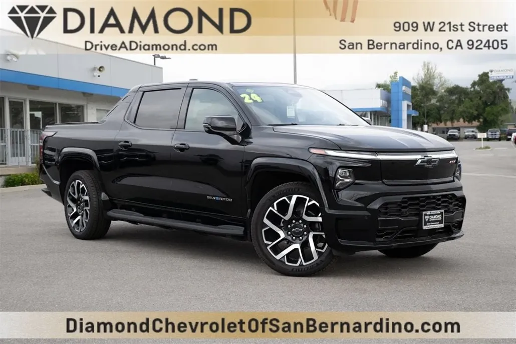 2024 Chevrolet Silverado EV RST photo 1