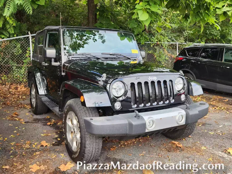 2015 Jeep Wrangler Sahara photo 1