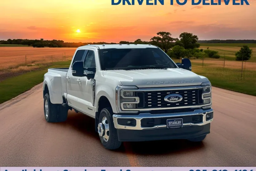 2026 Ford F-350 Lariat photo 1