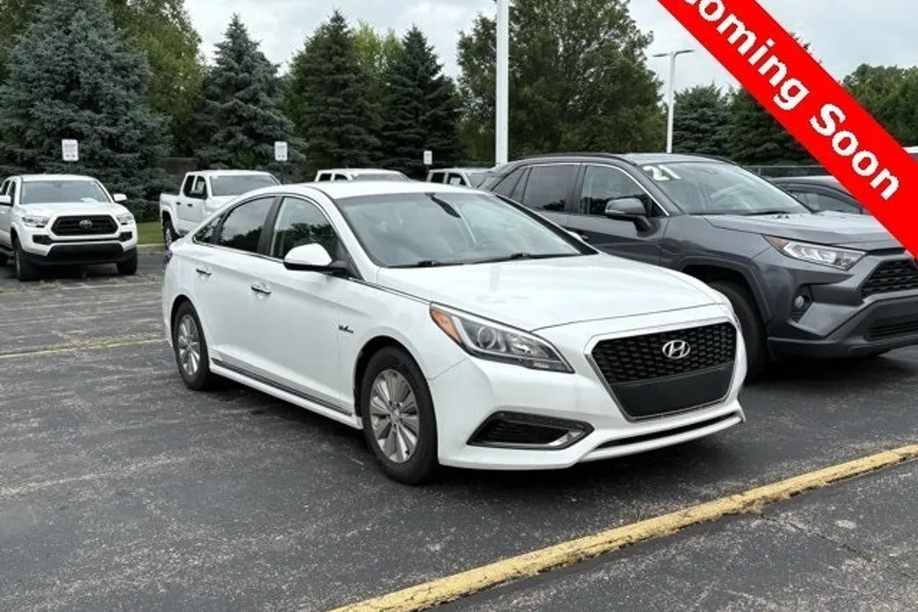 2016 Hyundai Sonata Hybrid SE photo 1