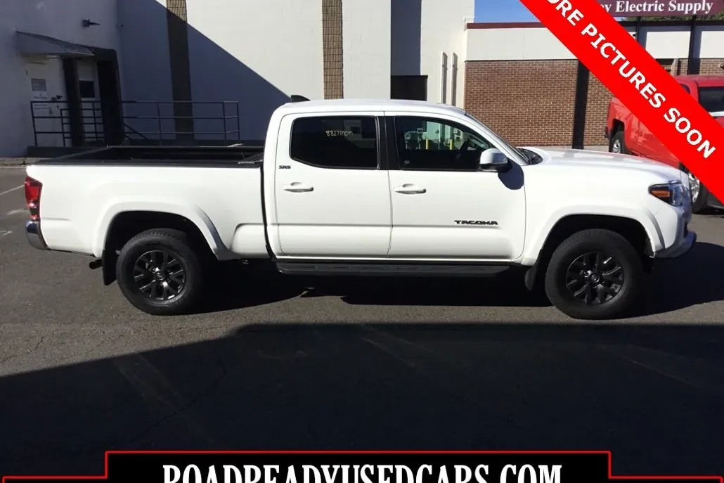 2021 Toyota Tacoma SR5 4x4 photo 1