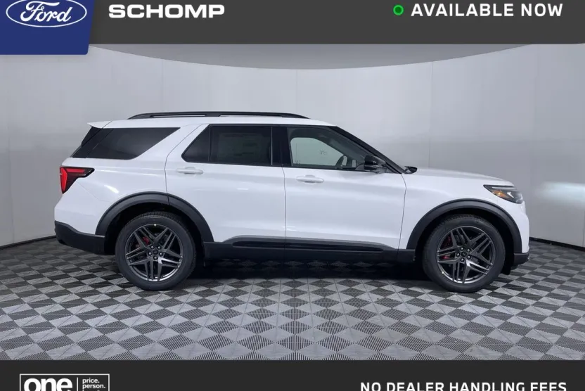 2025 Ford Explorer ST photo 1