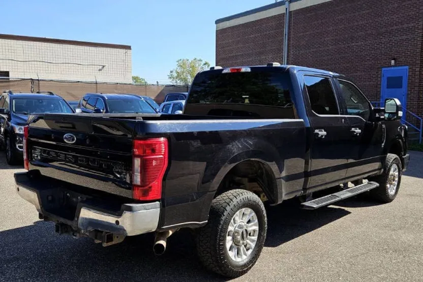 2020 Ford F-250 XLT photo 1