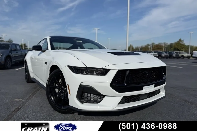 2025 Ford Mustang GT photo 1