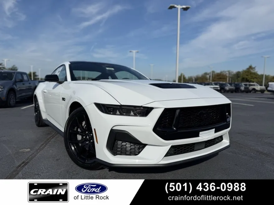 2025 Ford Mustang GT photo 1