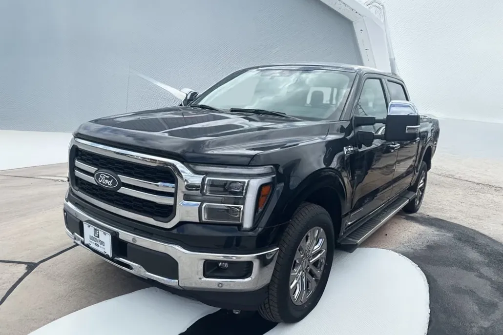2025 Ford F-150 Lariat photo 1