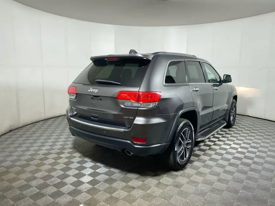 2019 Jeep Grand Cherokee Limited photo 1
