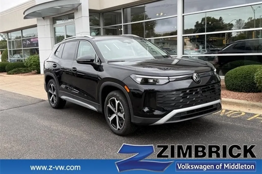 2025 Volkswagen Tiguan SE photo 1