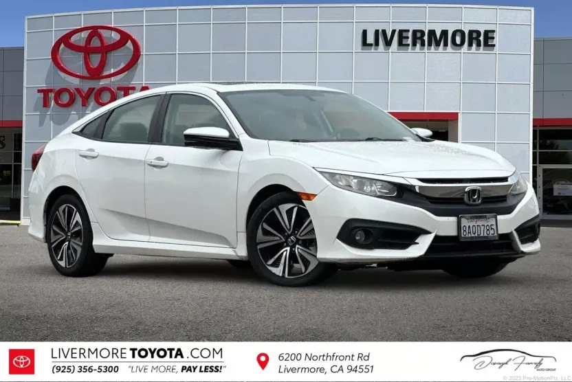 2017 Honda Civic EX-T photo 1