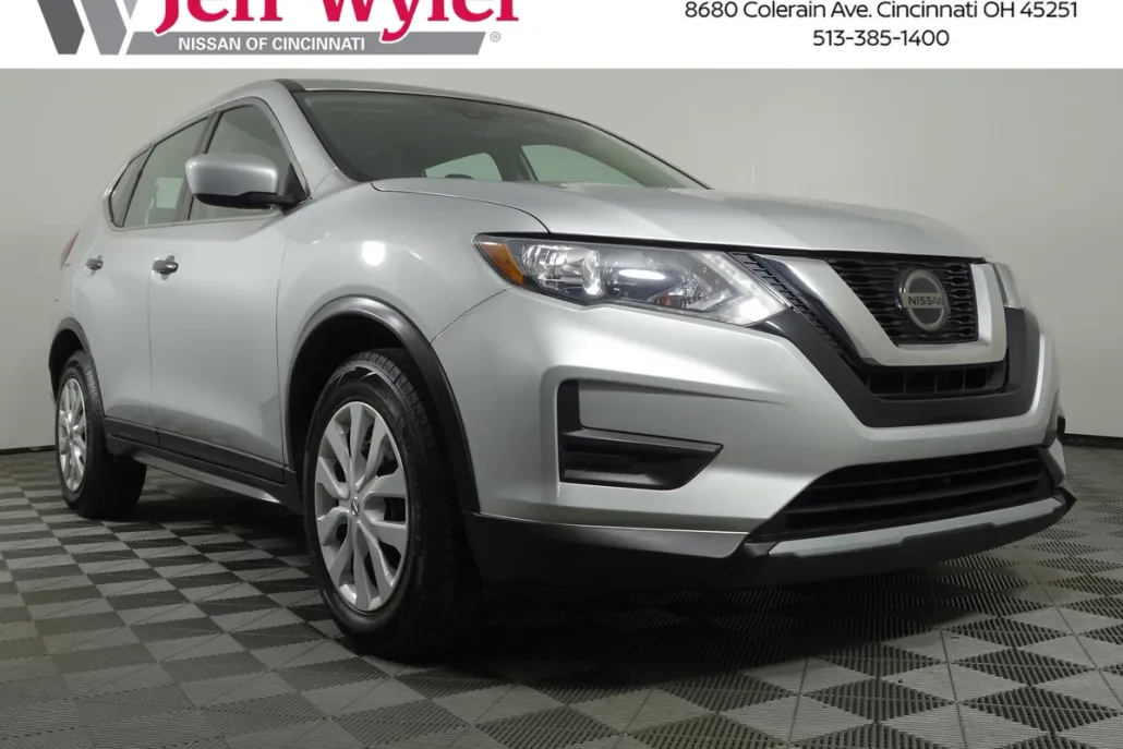 2020 Nissan Rogue S photo 1