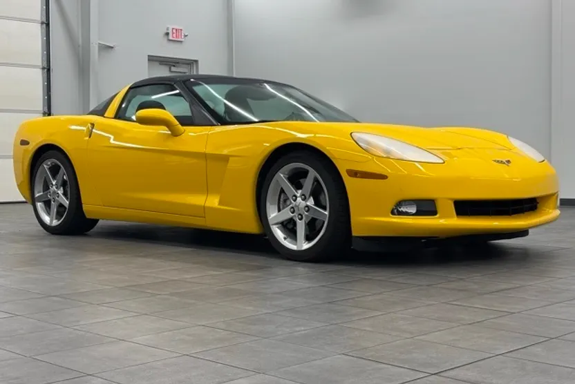 2005 Chevrolet Corvette Base photo 1