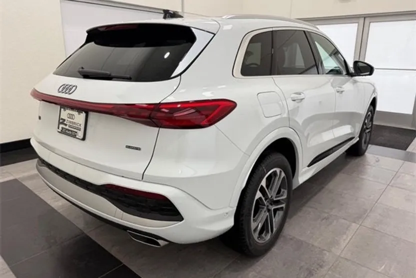 2025 Audi Q5 2.0T Premium photo 1