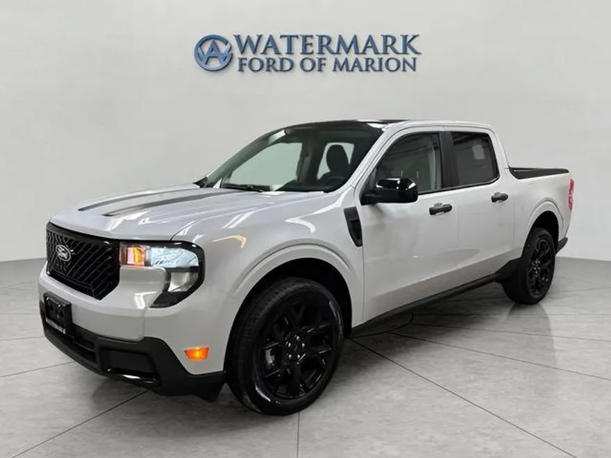 2025 Ford Maverick XLT photo 1