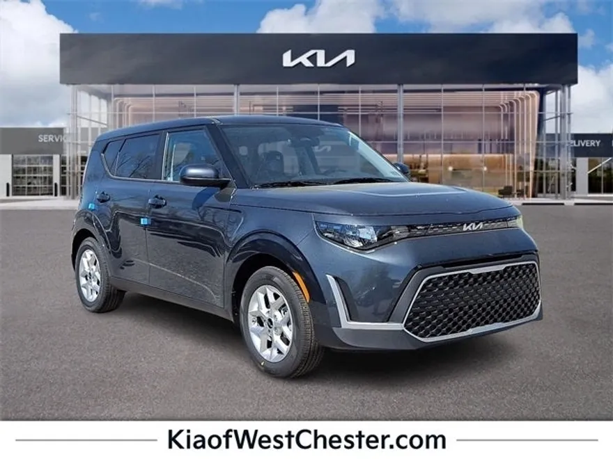 2025 Kia Soul LX photo 1