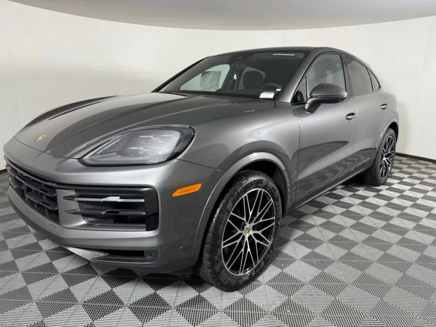 2025 Porsche Cayenne Coupe photo 1