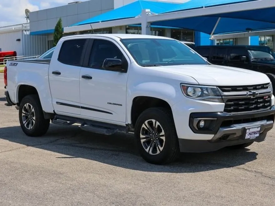 2022 Chevrolet Colorado Z71 photo 1