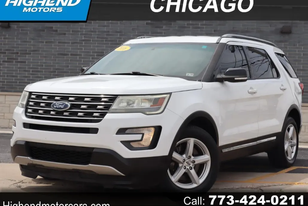 2016 Ford Explorer XLT photo 1