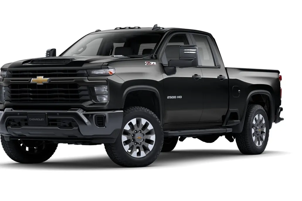 2025 Chevrolet Silverado 2500HD Custom photo 1