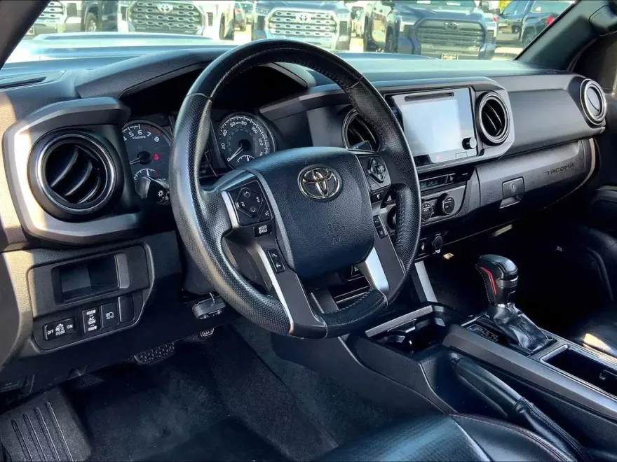 2019 Toyota Tacoma TRD Pro photo 16