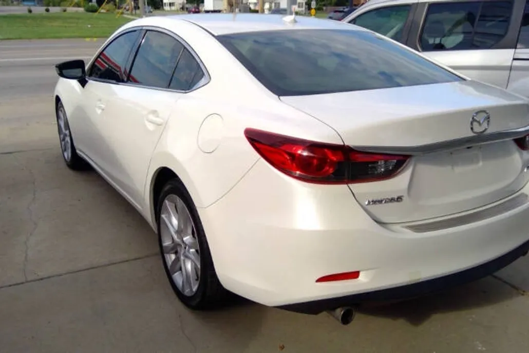 2016 Mazda Mazda6 Touring photo 1