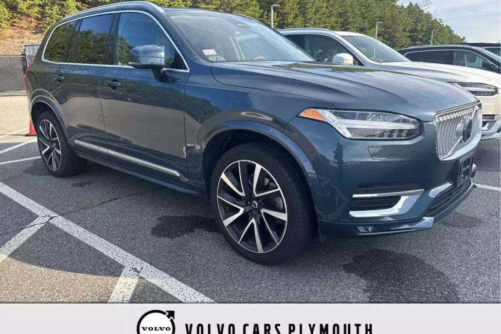 2024 Volvo XC90 B5 Plus photo 1