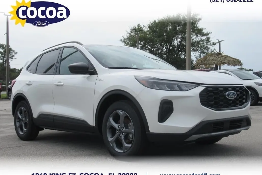 2025 Ford Escape ST-Line photo 1