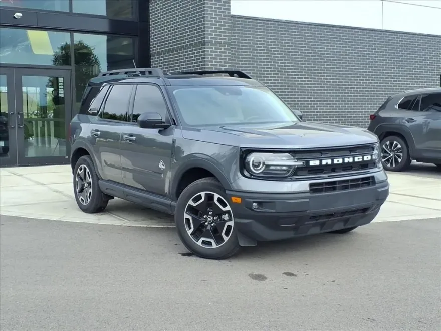 2024 Ford Bronco Sport Outer Banks photo 1