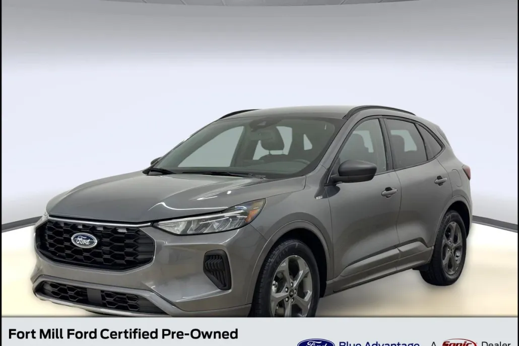 2024 Ford Escape ST-Line photo 1