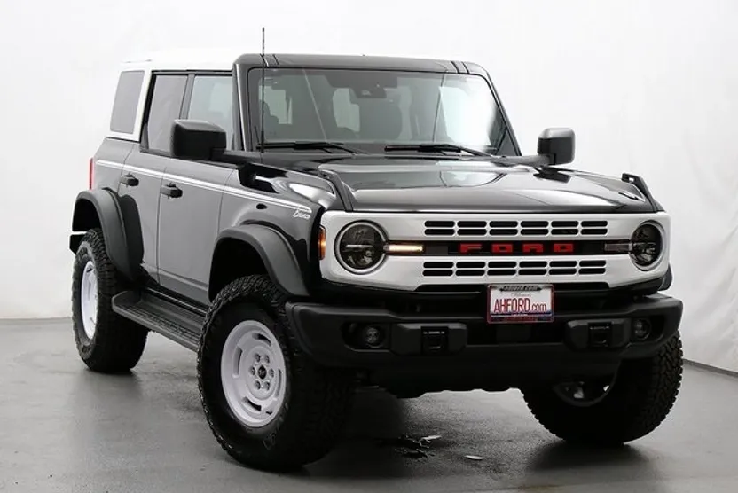 2025 Ford Bronco Heritage First Edition photo 1