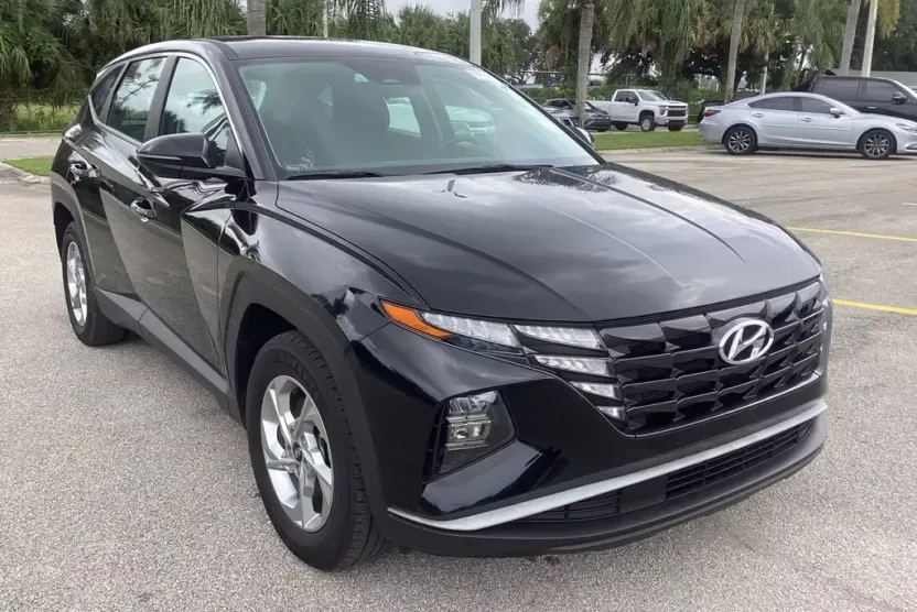 2022 Hyundai Tucson SE photo 1