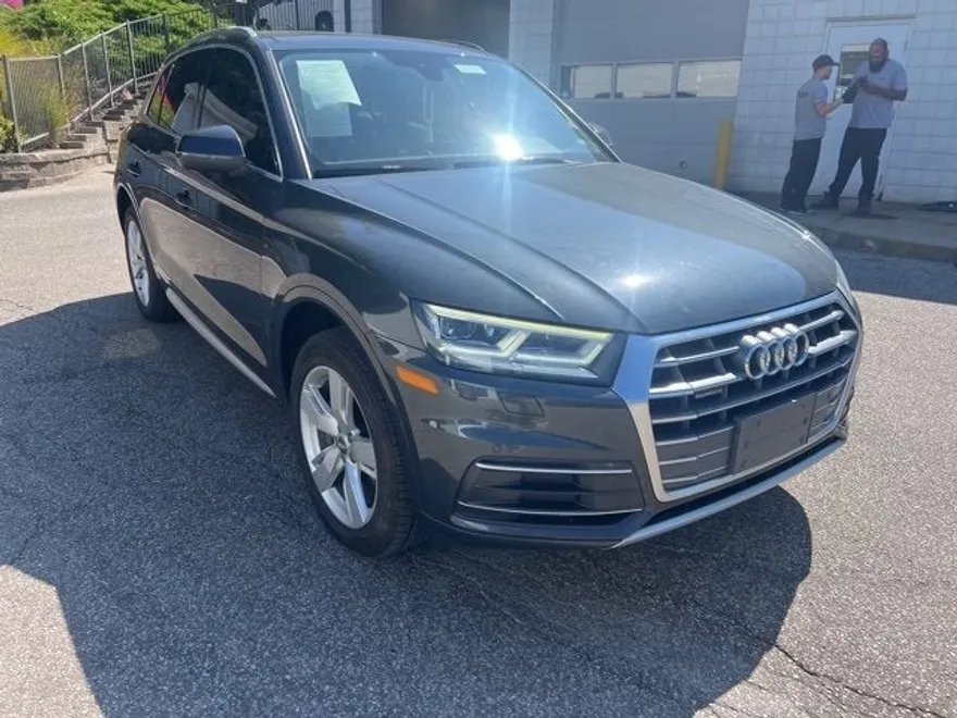 2018 Audi Q5 Premium Plus photo 1