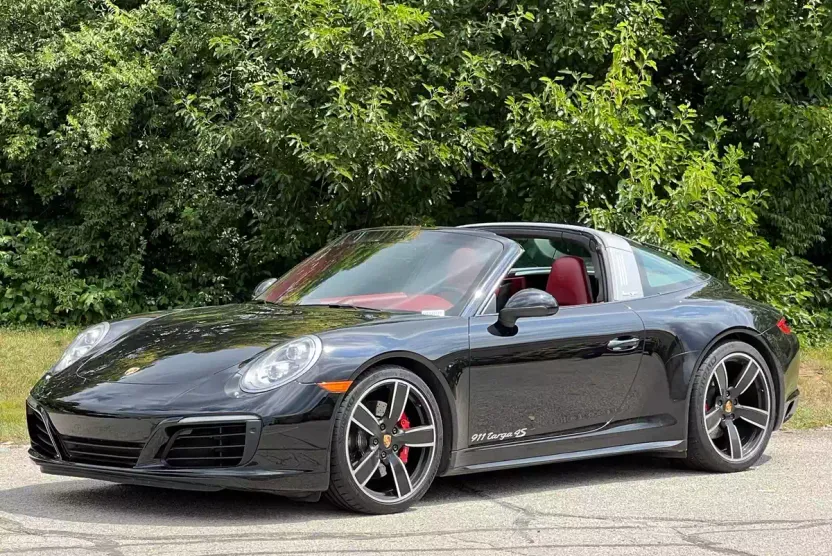 2017 Porsche 911 Targa 4S photo 1