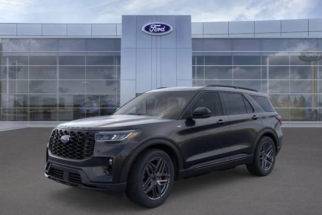 2025 Ford Explorer ST-Line photo 1