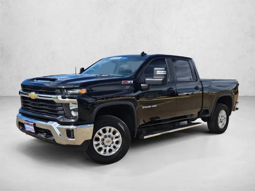 2024 Chevrolet Silverado 2500HD LT photo 1