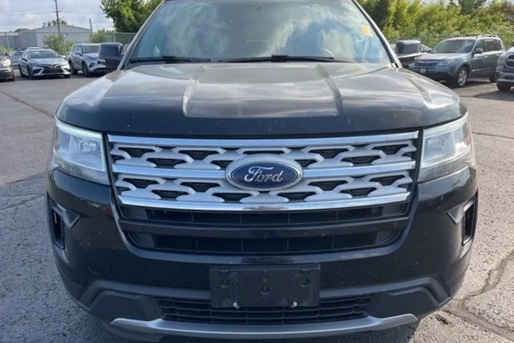 2018 Ford Explorer XLT photo 1