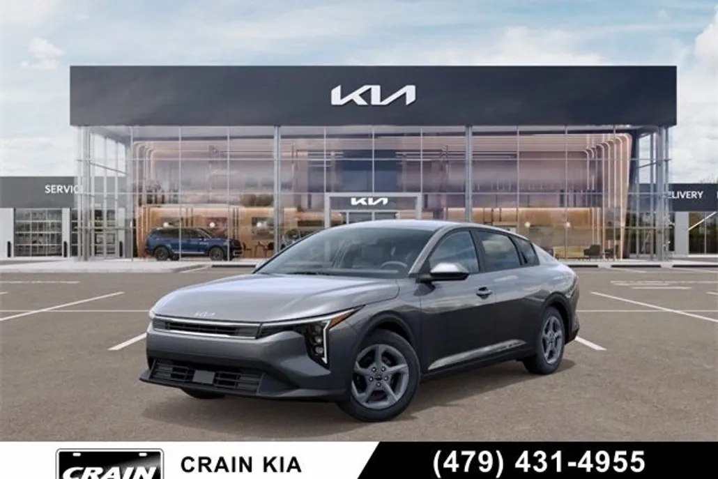 2025 Kia K4 LXS photo 1