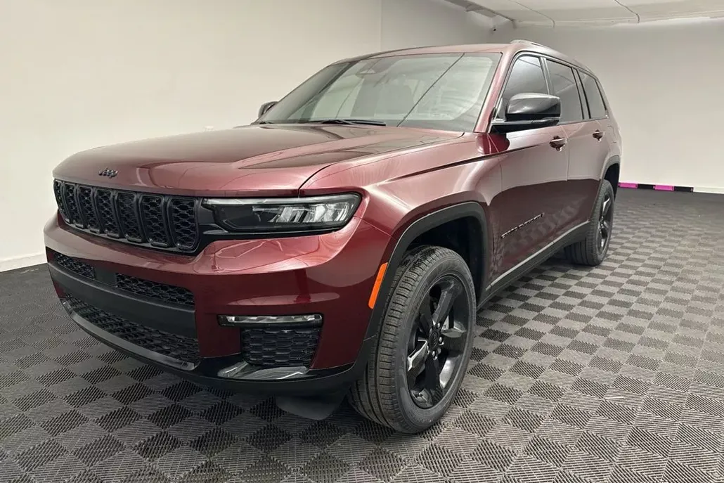 2025 Jeep Grand Cherokee Limited photo 1