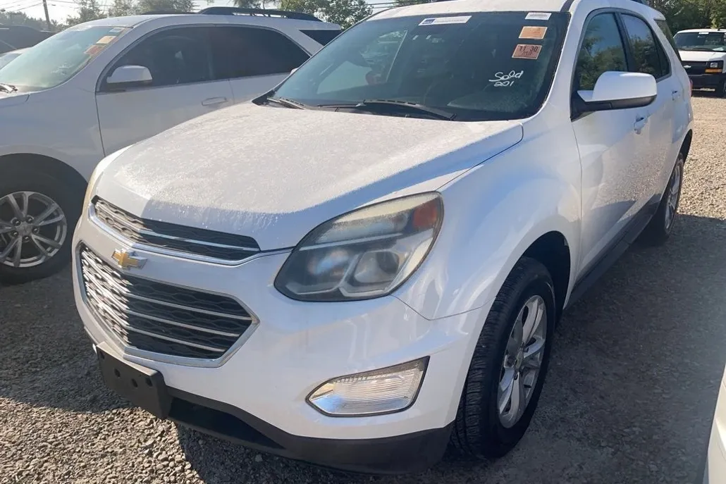 2016 Chevrolet Equinox LT photo 1