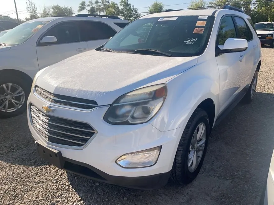 2016 Chevrolet Equinox LT photo 1
