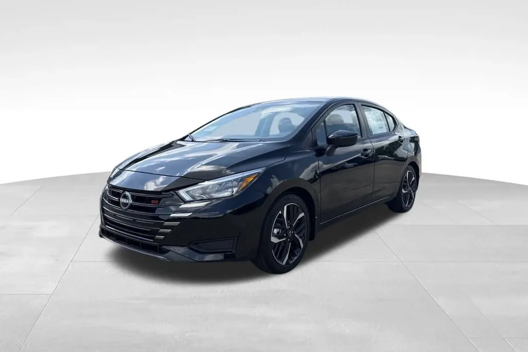 2025 Nissan Versa SR photo 1