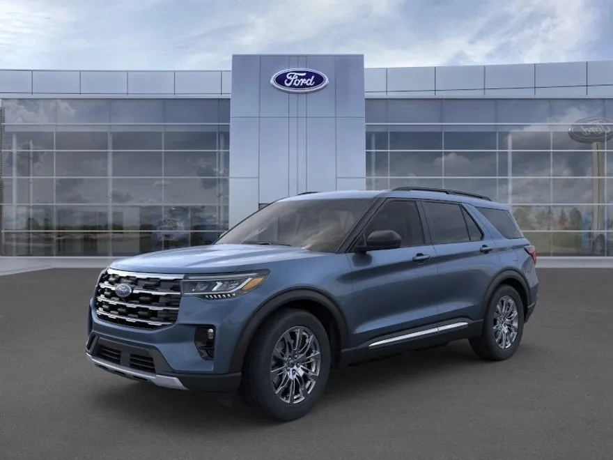 2025 Ford Explorer photo 1