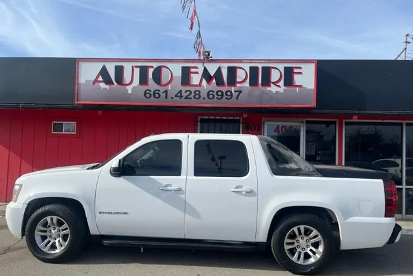 2009 Chevrolet Avalanche LT photo 1