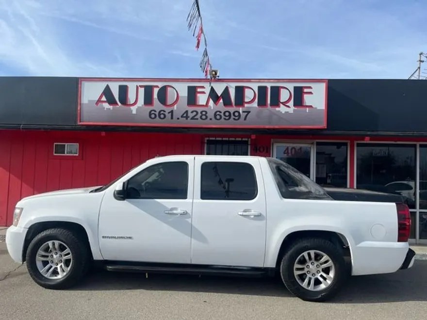 2009 Chevrolet Avalanche LT photo 1